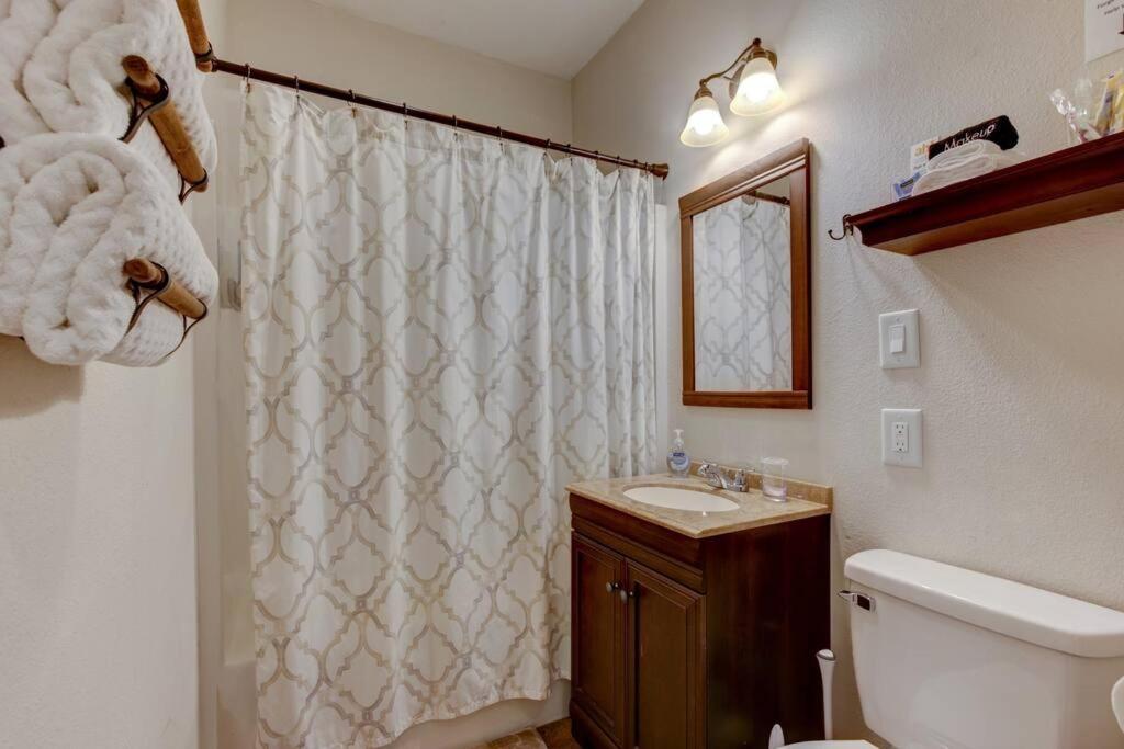 Mountain Bungalow-Walk To Downtown/Biker'S Dream! Hot Springs Exterior photo
